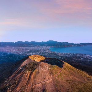 Private Day Tour to Mount Vesuvius with Pick-up